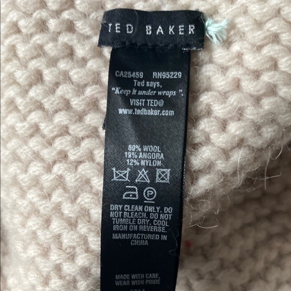 TED BAKER Cozy Beige Knit Scarf/ snood . - Picture 4 of 6
